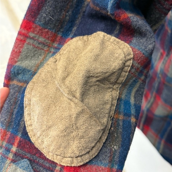 Vintage Pendleton Red and Blue Casual Button Down Shirt - Picture 6 of 12